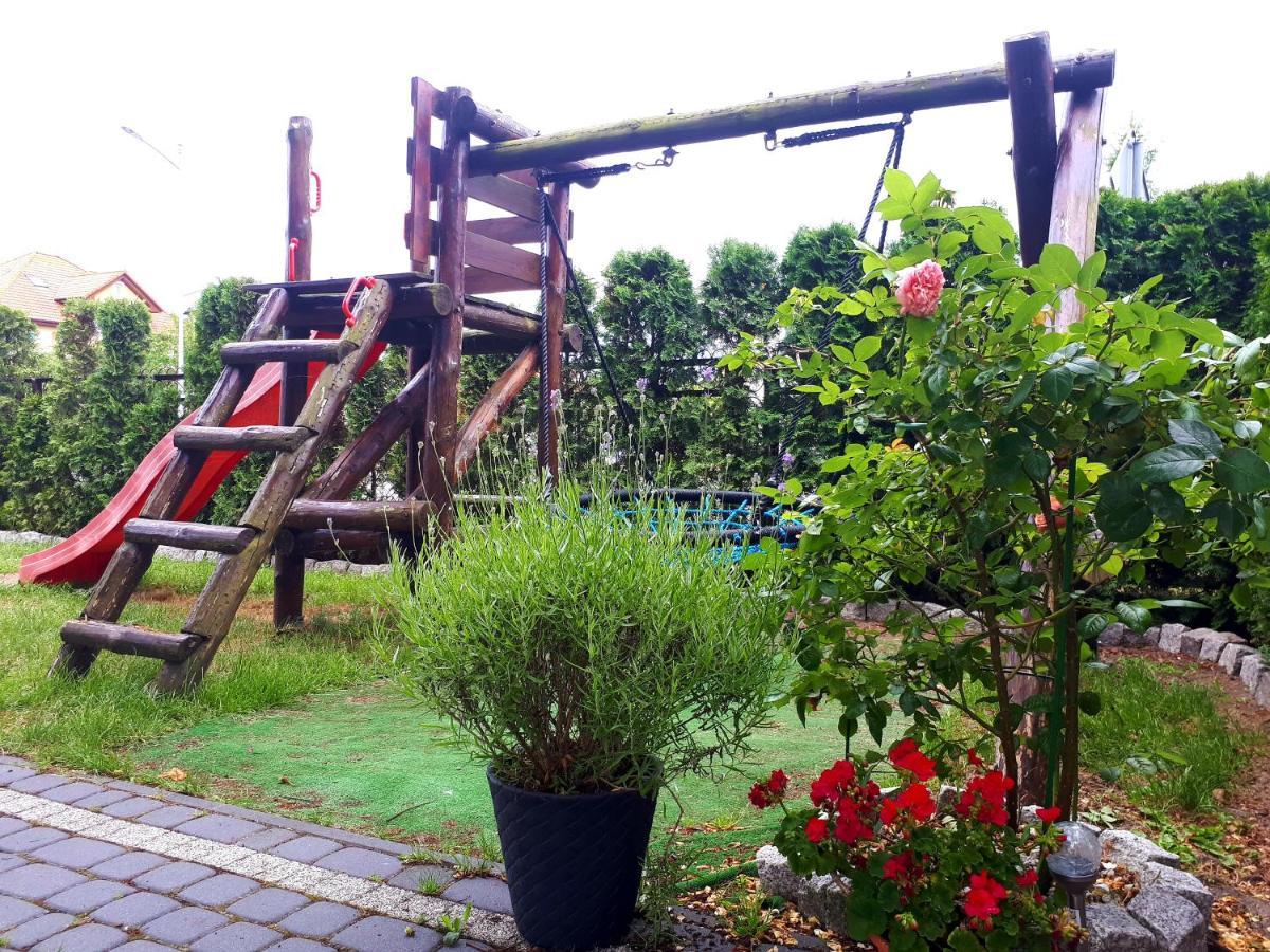 Pokoje I Domek Letniskowy Pod Kasztanem Jastarnia Exterior photo
