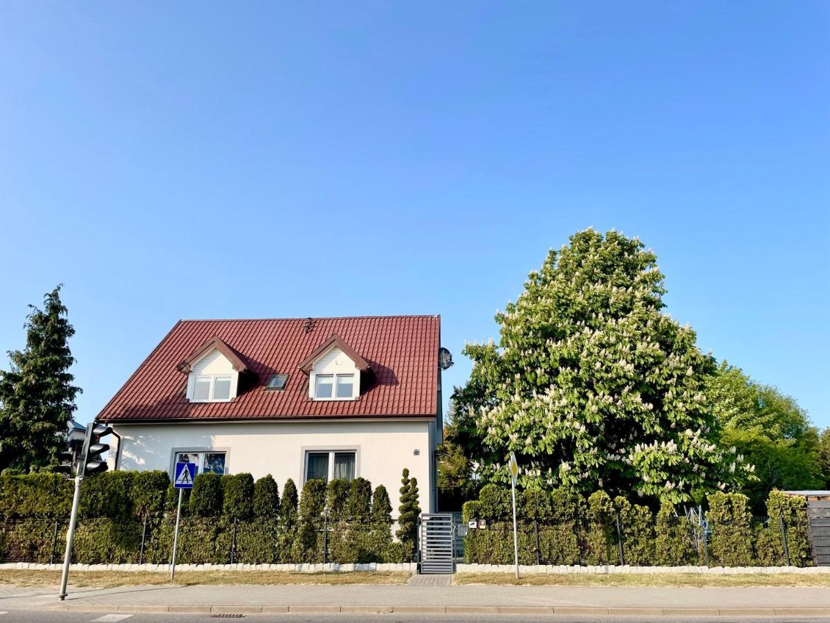 Pokoje I Domek Letniskowy Pod Kasztanem Jastarnia Exterior photo
